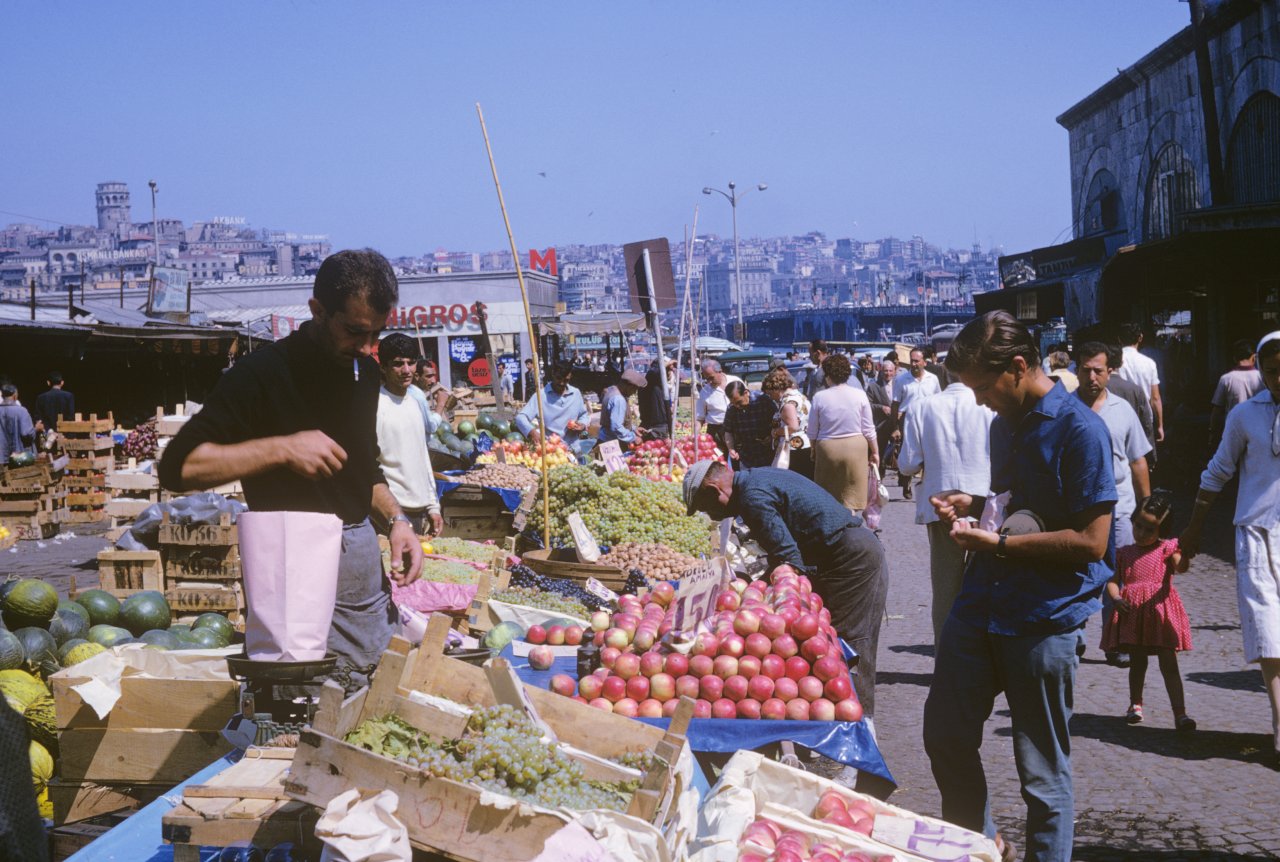 105-Shopping for train provisions